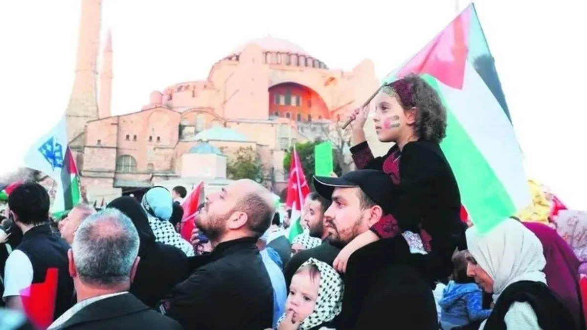 Beyazıt'tan Ayasofya'ya "Gazze'yi unutma" yürüyüşü!