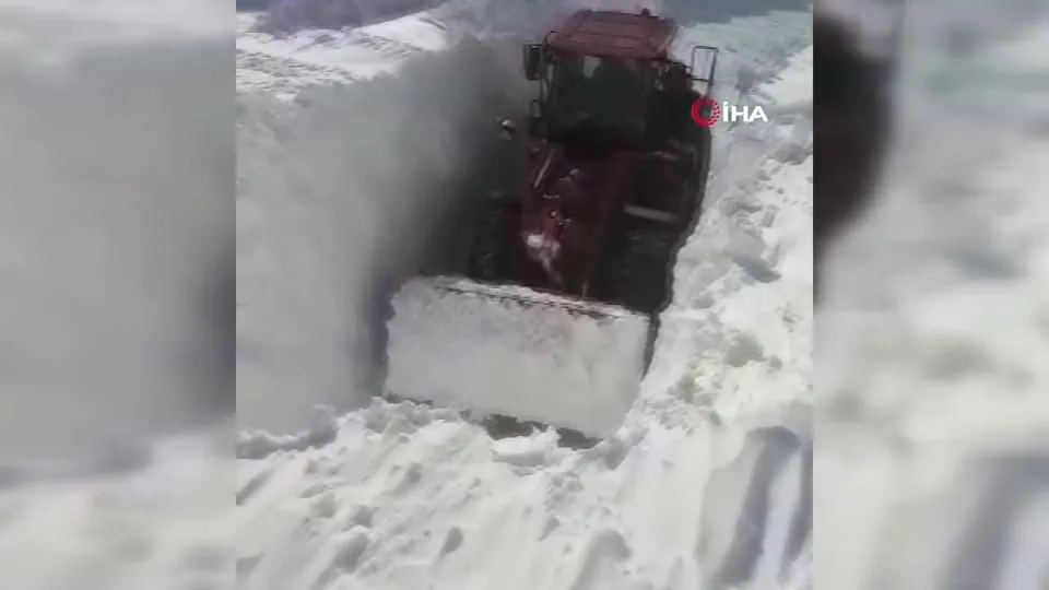 Şaşırtan görüntü! Kar kalınlığı metrelerce yüksekliğe ulaştı |Video