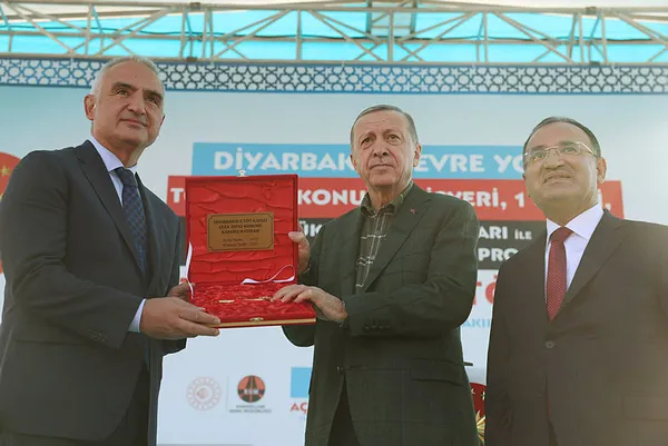 Son dakika: Diyarbakır Cezaevi müze oluyor! Başkan Erdoğan’dan HDP’ye sert tepki: Parti görünümlü emperyalist operasyon aygıtı