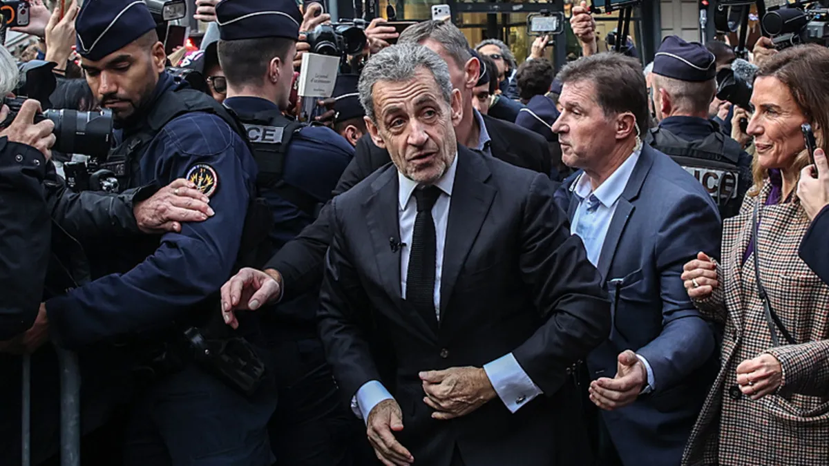 Fransa'nın eski cumhurbaşkanı Sarkozy hapis günlerini anlattı