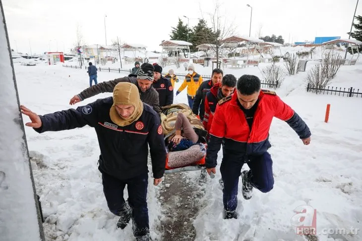 İstanbul’da hamile kadını itfaiye ekipleri hastaneye yetiştirdi!