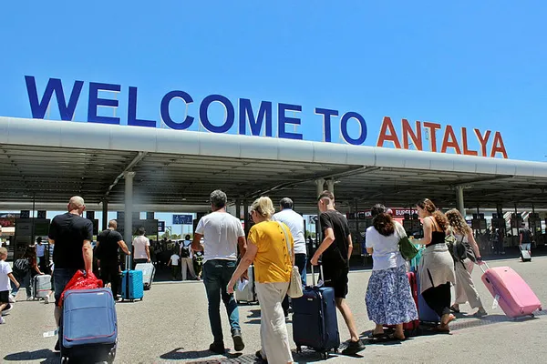 Antalya'da 2019'un turist rekoru kırıldı! 8 milyon 11 bin 828 ziyaretçi akın etti - 4