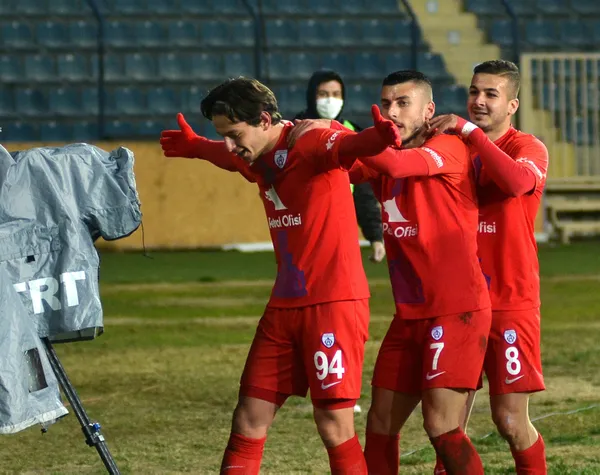 Enis Destan Avrupa takımlarının gözdesi - 1