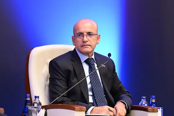 1693021071808.jpg Enflasyonla mücadeleden taviz yok! Hazine ve Maliye Bakanı Mehmet Şimşek: Enflasyon kalıcı olarak tek haneye inecek - 2