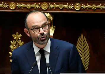 Fransa Başbakanı Philippe'den OHAL açıklaması
