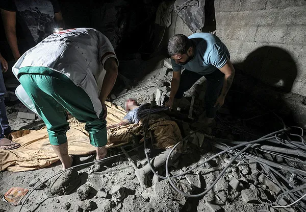 Katil İsrail Gazze’de Ortodoks Kilisesi’ni vurdu! Ölü ve yaralılar var