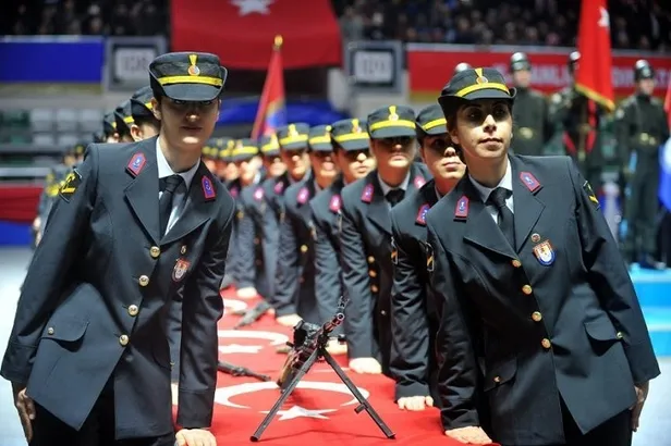 TSK 2 BİN 248 Astsubay alımı devam ediyor! KPSS 60 puanı olan Kara, Deniz ve Hava Kuvvetleri’nde Astsubay olabilecek