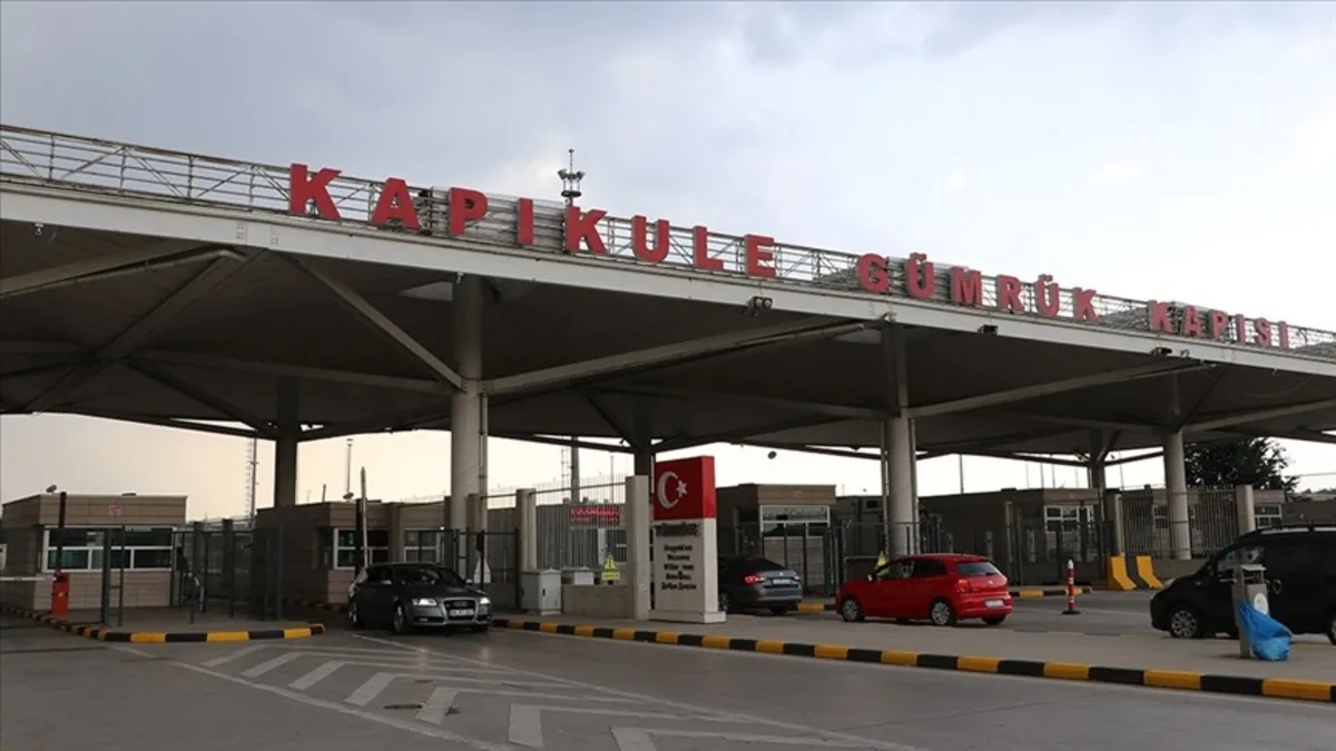 Yurt dışına kaçmaya çalışırken Kapıkule'de yakalandı!