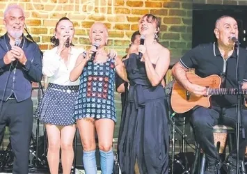 Ünlü sanatçılar İlhan Şeşen'i andılar!