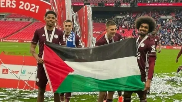 Leicester City oyuncuları Filistin bayrağı açtı