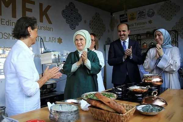 Emine Erdoğan: Anadolu bilgeliğine dört elle sarılmalıyız - 2