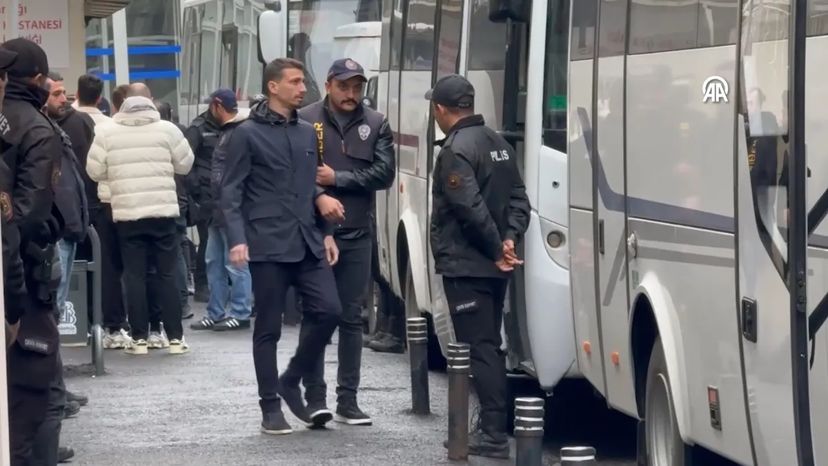 Mert Hakan Yandaş… Zorbay Küçük… Murat Sancak… Metehan Baltacı… "Futbolda bahis" soruşturmasında gözaltına alınan 37 şüpheli adliyede