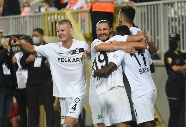 kara-kartala-izmirde-ucus-engeli-altay-2-1-besiktas-mac-sonucu-ozet-1632510545738.jpg Kara Kartal'a İzmir'de uçuş engeli! Altay 2-1 Beşiktaş (MAÇ SONUCU-ÖZET) - 2