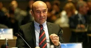 Tunç Soyer’e sert tepki: Gezmeyi bırak görevini yap!