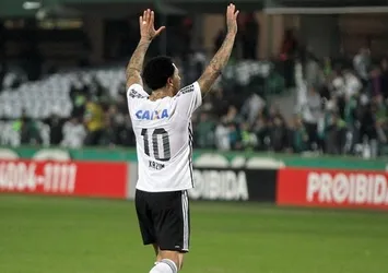 Colin Kazım gol attı Türkiye diye bağırdı!