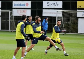 Kanarya’nın kupa mesaisi