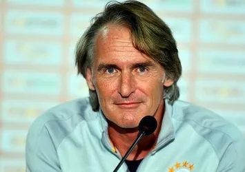 Jan Olde Riekerink oyuncu değiştirmiyor