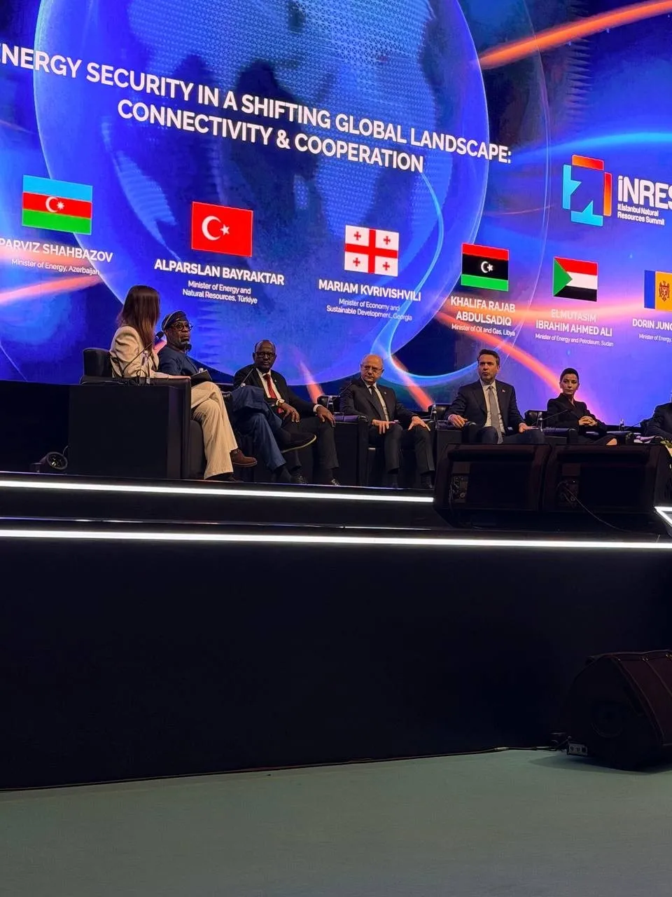 Enerjinin kalbi Turkuvaz Medya öncülüğünde INRES 2026’da attı! Bakan Bayraktar: Hedefimiz Türkiye’yi enerjide merkez ülke konumuna getirmek - 4