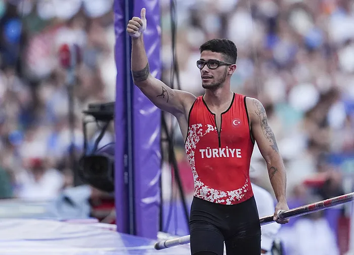 Ersu Şaşma Paris 2024’te şov yaptı!