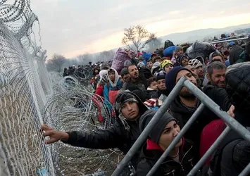 Trump'ı eleştiren AB'nin 12 utanç duvarı