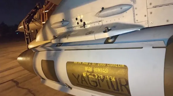 Son dakika | Bakan Akar sınır hattında! Terör hedefleri yerle bir ediliyor: 254 terörist öldürüldü