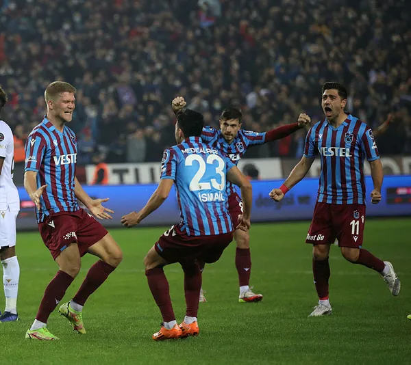 trabzonspor-sampiyonluga-yuruyor-trabzonspor-1-0-yeni-malatyaspor-mac-sonucu-ozet-1641582072292.jpg Trabzonspor şampiyonluğa yürüyor! Trabzonspor 1-0 Yeni Malatyaspor (MAÇ SONUCU-ÖZET) - 3