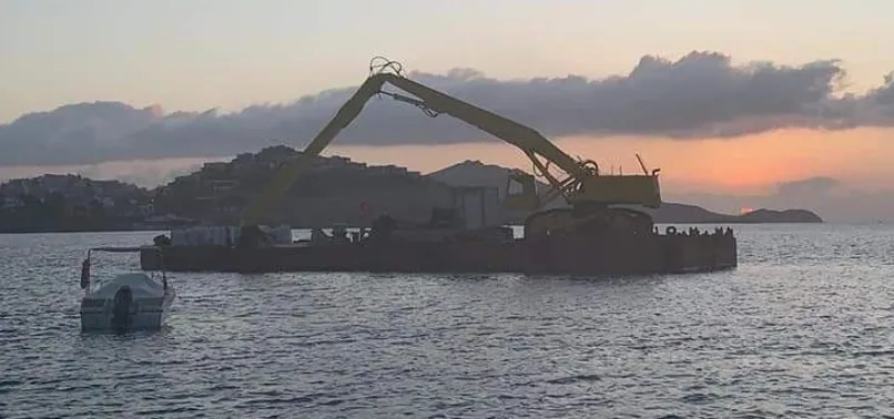 Bodrum'da bir garip olay! Kepçe denize daldı