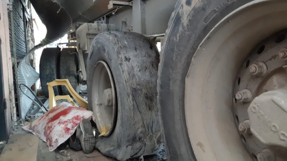 Başakşehir'de hafriyat kamyonu dehşet saçtı