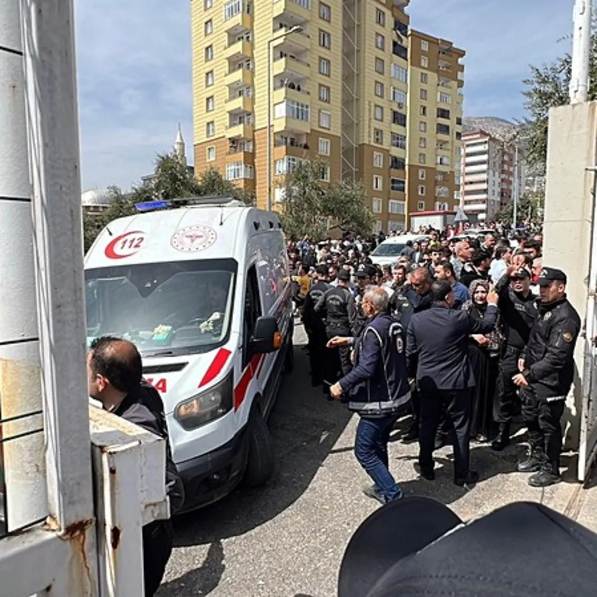 Şanlıurfa ve Kahramanmaraş'ta Okul Saldırıları: Saldırganların PUBG Bağımlılığı Üzerine Uzman Uyarıları