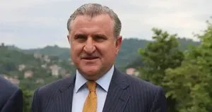 Bakan Bak’tan milli sporcuya tebrik mesajı