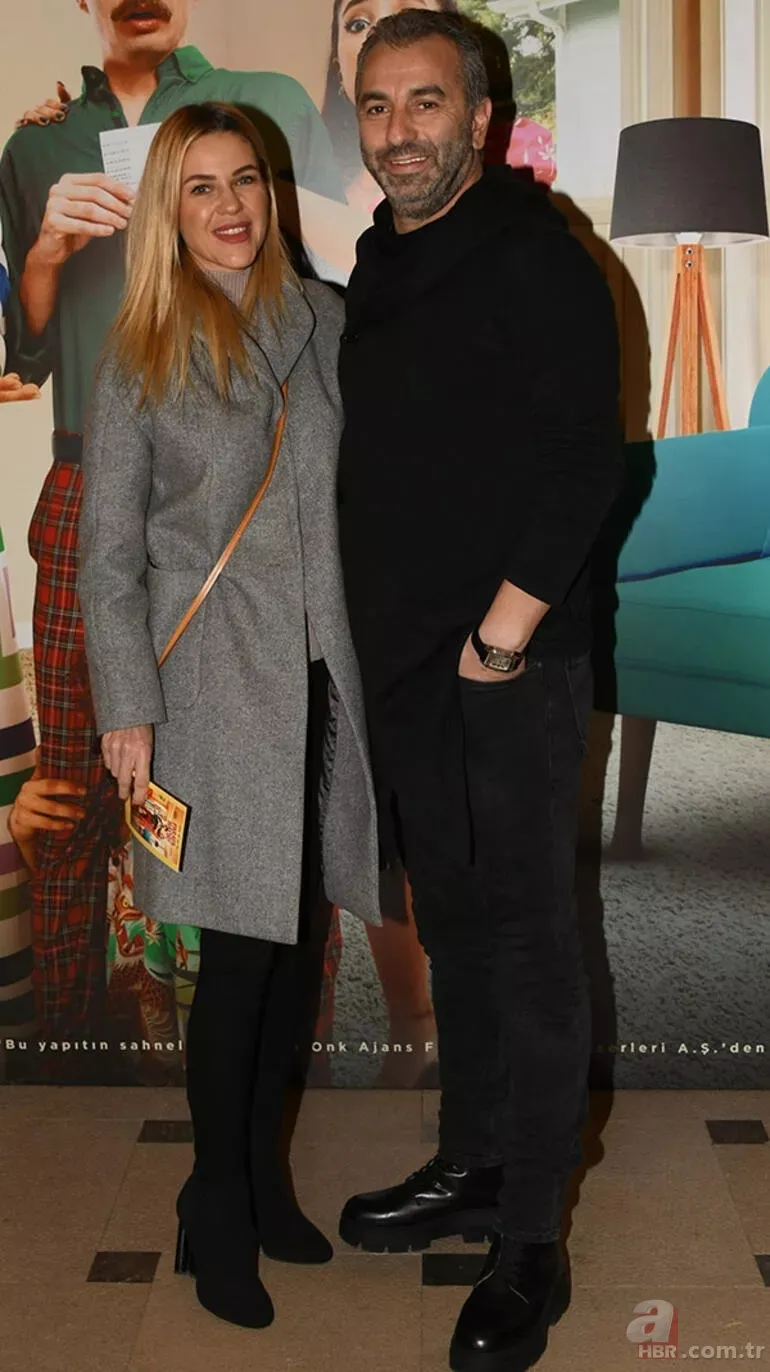 Emine Ün kural bozdu! Sevgilisiyle el ele kamera karşısına çıktı 7