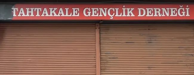 Bursa’da kamerayla izlenen gizli geçitli dernek lokaline baskın - 11