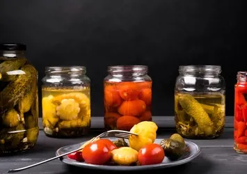 Her gün turşu yediğinizde vücudunuzda neler olur? Sağlık için tehlikeleri bakın neymiş