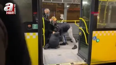 Metrobüsteki bıçaklı dehşet kamerada