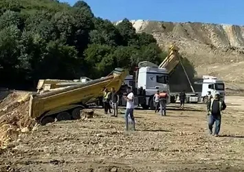 İstanbul'daki döküm sahasında facia ucuz atlatıldı! Kaza anı kamerada