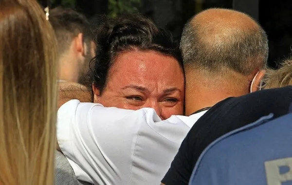 Çarpıştığı sürücüyü kanlar içerisinde gördü, gözyaşlarına boğuldu! Herkes ağlarken onlar cep telefonuyla çekti - 2