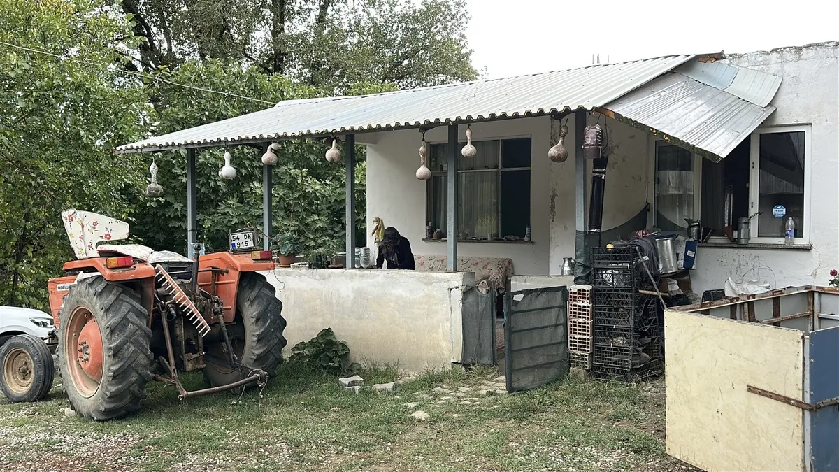 3 kızını evlatlıktan reddetmek için adliyeye başvurdu! - 1
