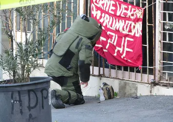 Maltepe'de şüpheli paket paniği