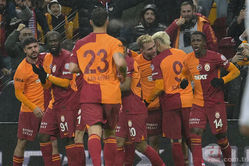 Galatasaray-Gaziantep FK maçı sonrası flaş sözler: Okan Buruk ve Kerem Demirbay... 13