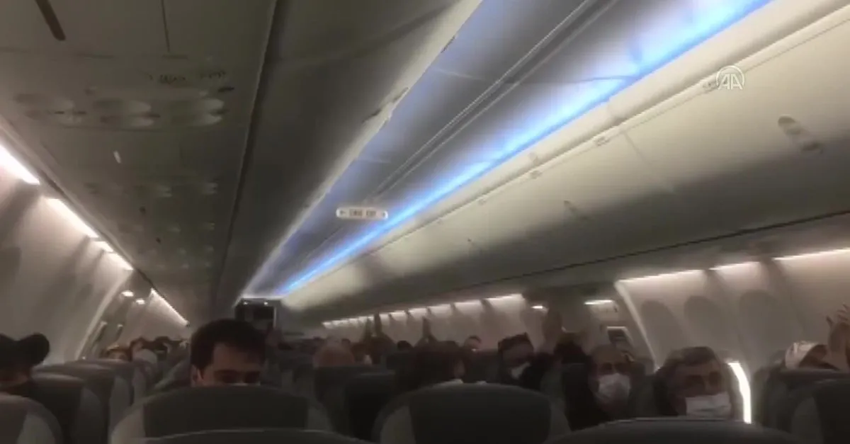 Ucakta Buyuk Surpriz Izmir Depreminden Donen Akut Ekibine Alkisli Karsilama Ahaber Son Dakika Video Izle