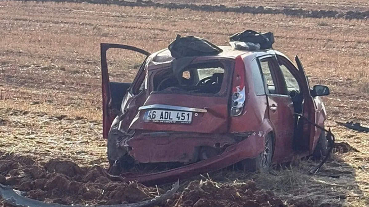 Mardin'de otomobil tarlaya uçtu: 4 yaralı