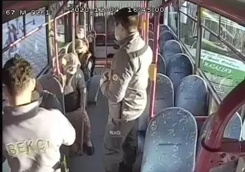 Yasağa rağmen sokağa çıktı! Otobüsten inmeyince zabıta müdahale etti