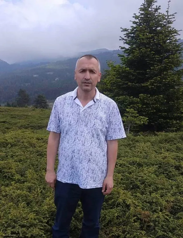 kuzey-marmara-otoyolundaki-kazada-hayatini-kaybedenlerden-2si-giresunda-topraga-verildi-1703854606846.jpg Kuzey Marmara Otoyolu'ndaki kazada hayatını kaybedenlerden 2’si Giresun’da toprağa verildi - 3