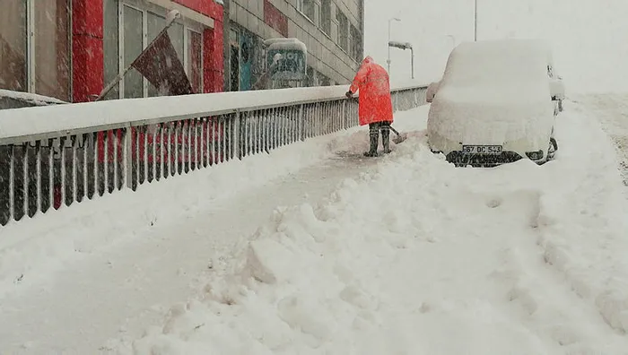 Son dakika: İstanbul’da kar yağışı ne zaman sona erecek? İşte Meteoroloji’den gelen son açıklama