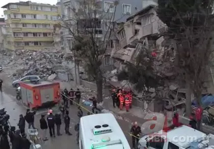 Hatay’da 6,4’lük deprem | Enkaz alanı günün ilk ışıklarıyla havadan görüntülendi
