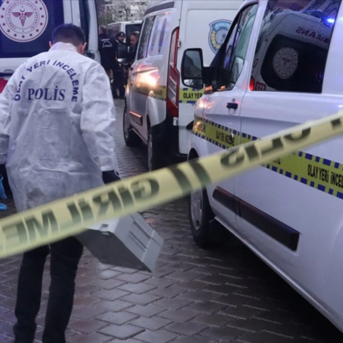 Torbalı'da şantiye alanında 73 yaşındaki Emine Dönmez'in yanmış cesedi bulundu, bir kişi gözaltında