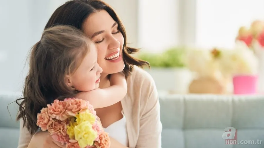 ANNELER GÜNÜ KUTLU OLSUN mesajları-resimli 2025 | Tüm anneler için anlamlı, duygusal, uzun ve kısa mesajlar 7