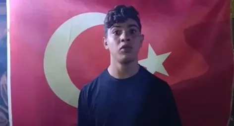 turk-bayragina-saldirinin-cezasi-kesildi-mit-suriyedeki-bayrak-provakatorunu-yakaladi-1720191964399.jpg Türk bayrağına saldırının cezası kesildi! MİT Suriye'deki bayrak provokatörünü yakaladı - 3