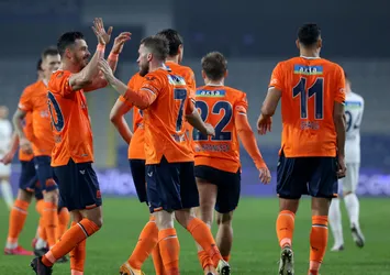Başakşehir son anda bir puanı kurtardı