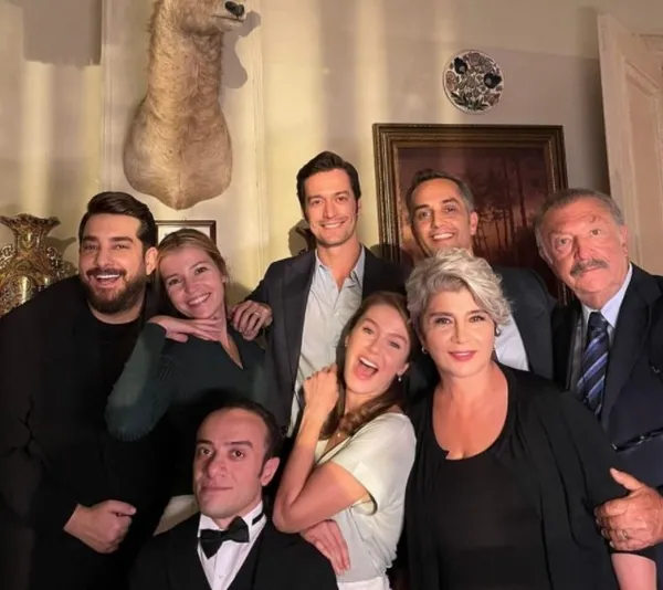 camdaki-kizin-sedati-feyyaz-serifoglu-sosyal-medyanin-diline-dustu-alay-konusu-oldu-1631432207597.jpg Camdaki Kız'ın Sedat'ı Feyyaz Şerifoğlu sosyal medyanın diline düştü! Alay konusu oldu! - 2